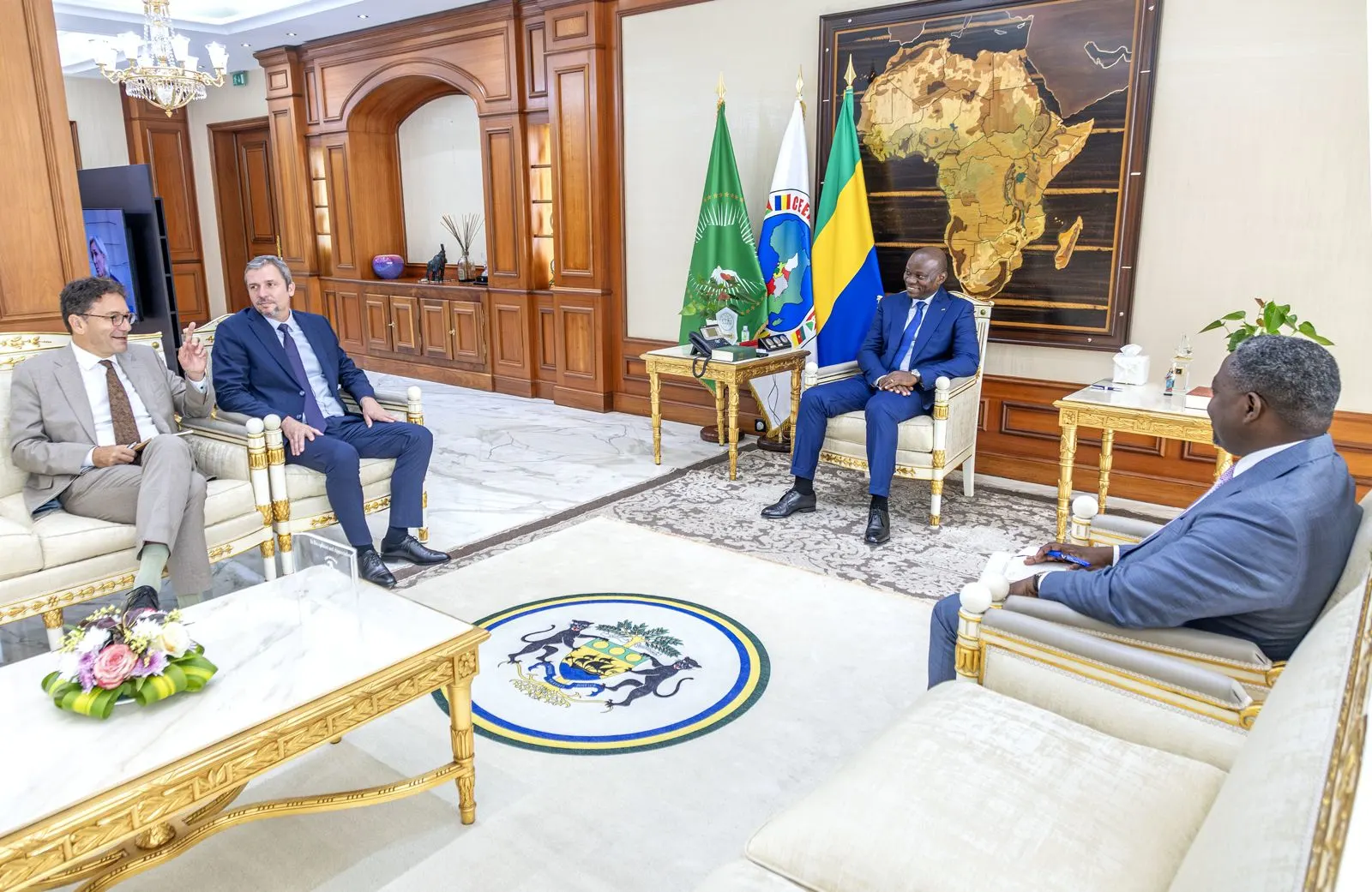 1756894121_conseiller afrique et oligui.webp